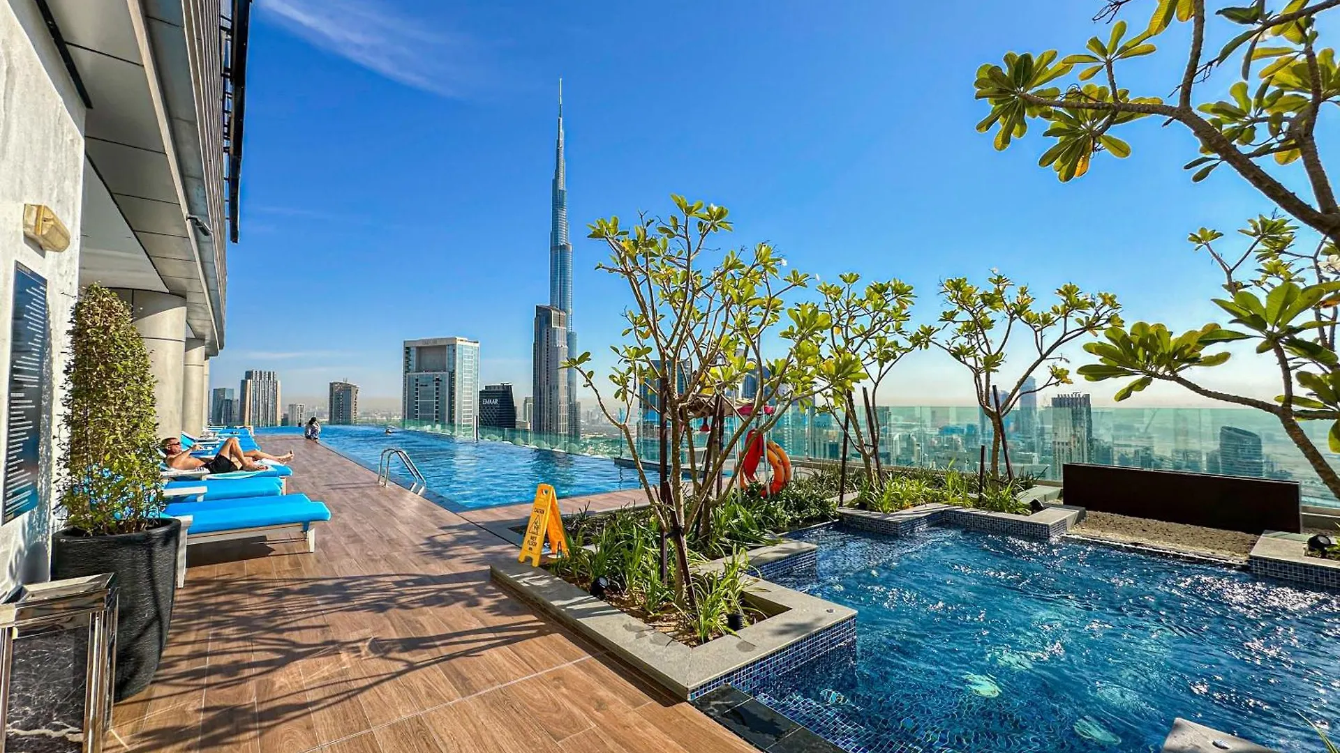 Elite Rooftop Pool And Burj Khalifa Panorama Balcony 2Br Apartment In Paramount Hotel Midtown Dubai United Arab Emirates