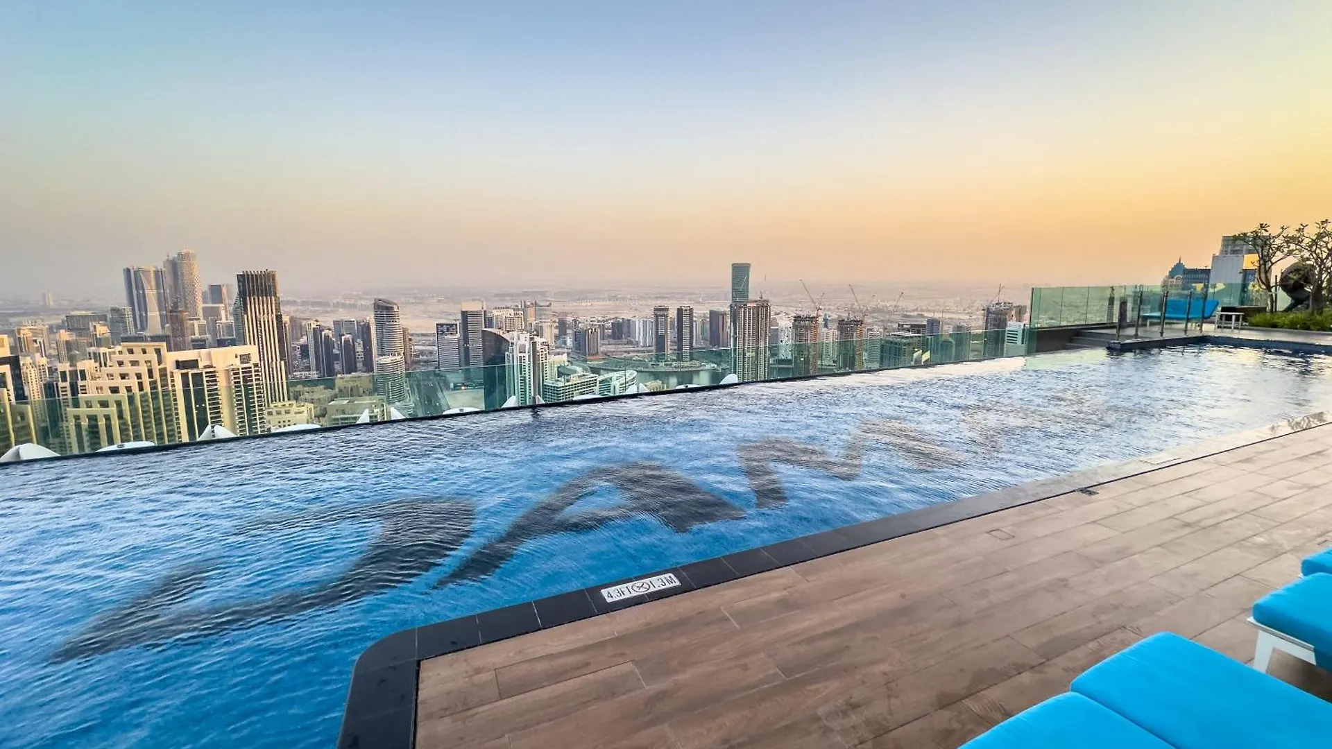 Elite Rooftop Pool And Burj Khalifa Panorama Balcony 2Br Apartment In Paramount Hotel Midtown Dubai 0*,