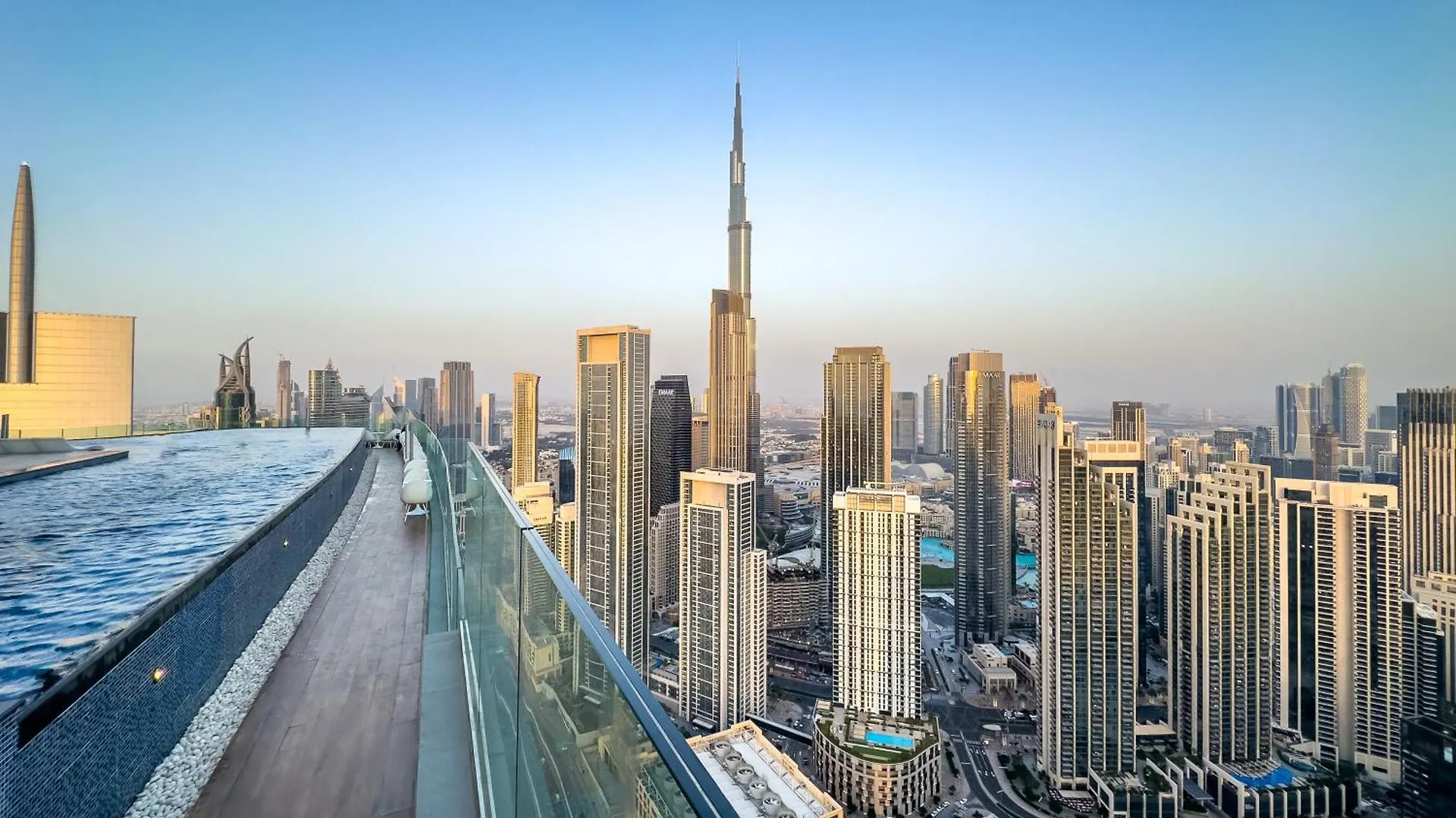 Elite Rooftop Pool And Burj Khalifa Panorama Balcony 2Br Apartment In Paramount Hotel Midtown Dubai