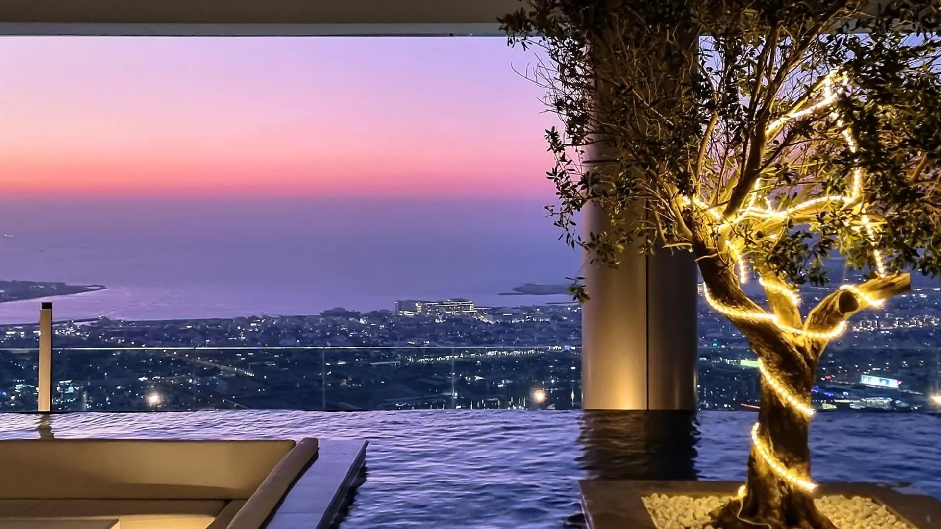 Elite Rooftop Pool And Burj Khalifa Panorama Balcony 2Br Apartment In Paramount Hotel Midtown Dubai United Arab Emirates