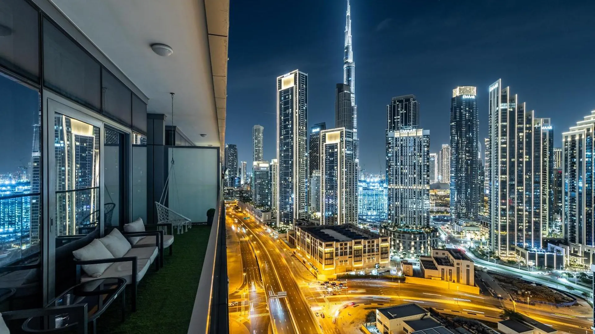 Elite Rooftop Pool And Burj Khalifa Panorama Balcony 2Br Apartment In Paramount Hotel Midtown Dubai United Arab Emirates