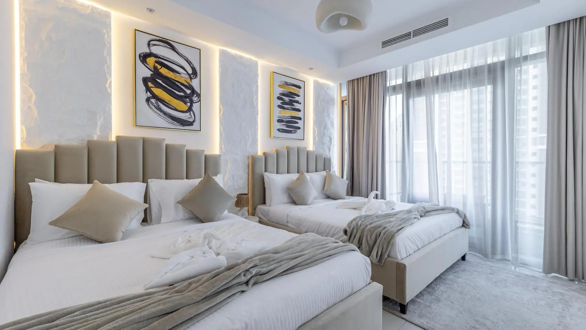 Elite Rooftop Pool And Burj Khalifa Panorama Balcony 2Br Apartment In Paramount Hotel Midtown Dubai